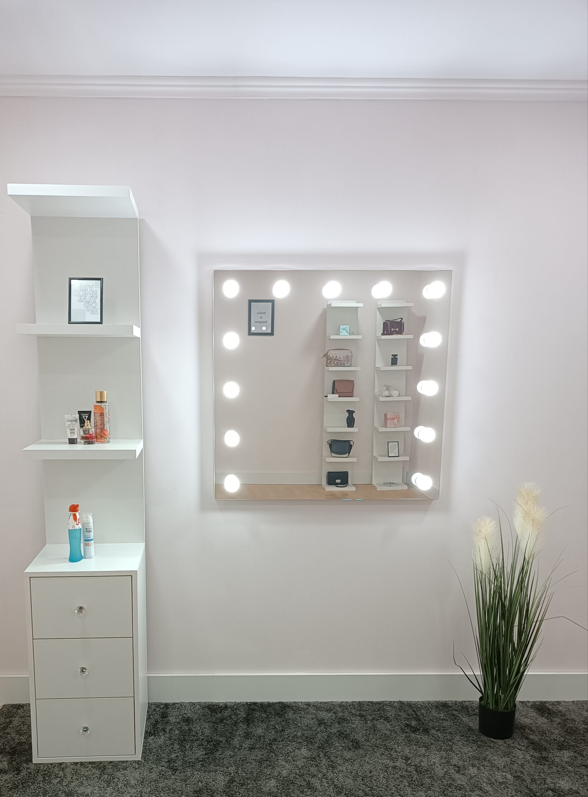 Espejo LED blanco con marco y luz | Mirage Muebles