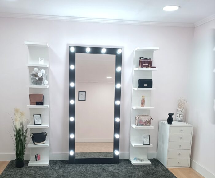 wall vanity mirror