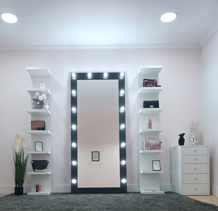 wall vanity mirror