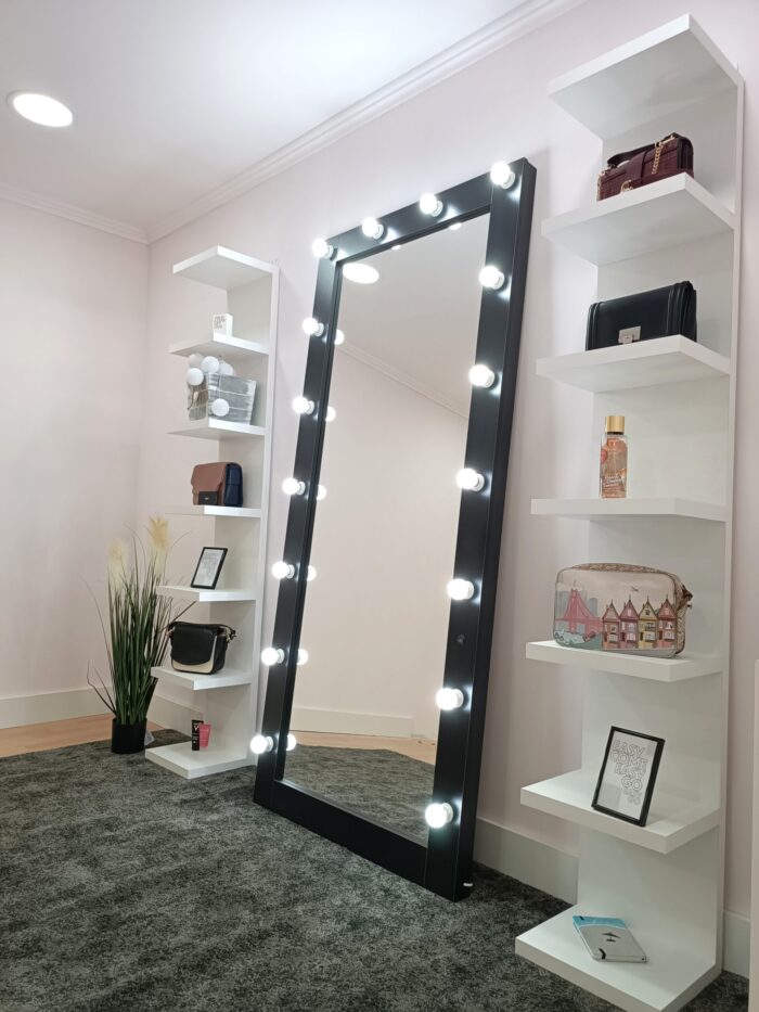 wall vanity mirror