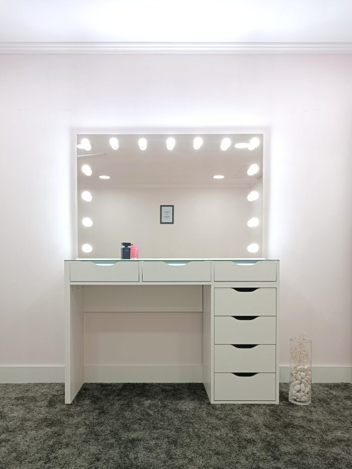 makeup desk with mirror