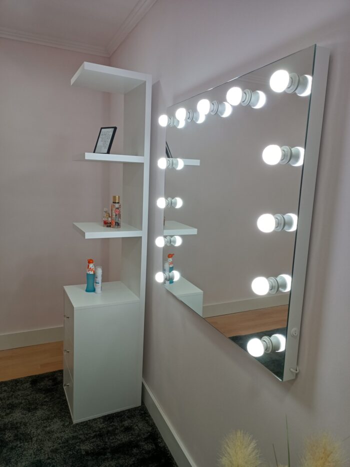 makeup mirror