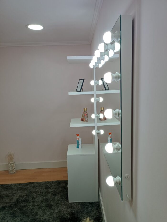 mirror with lights